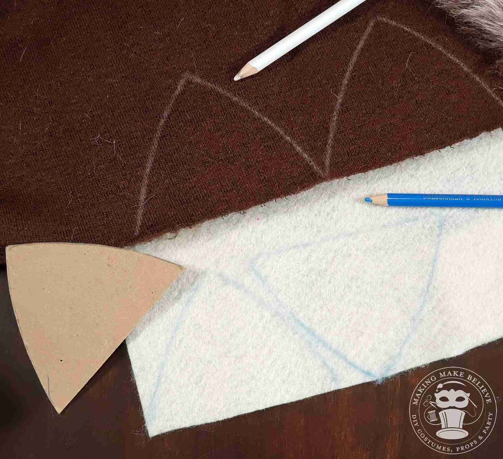 Trace out two from faux fur and two from felt