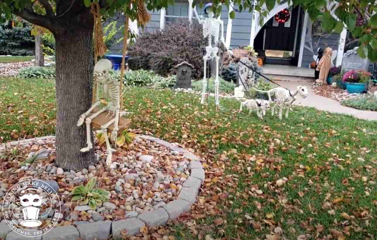 Skeleton Props Posing in Yard Haunt