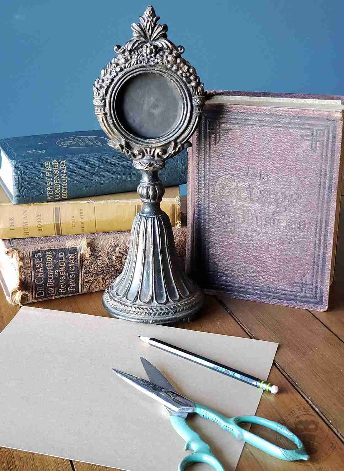 Supplies for Quick Creepy Halloween Craft
