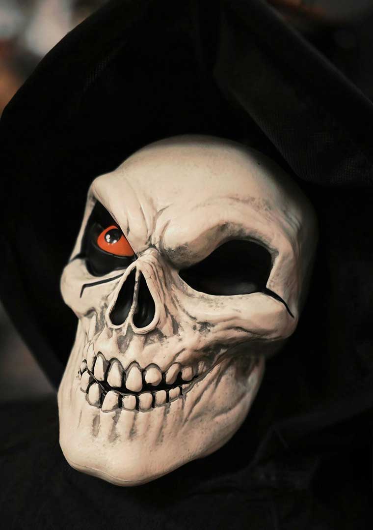 How to clean your latex mask