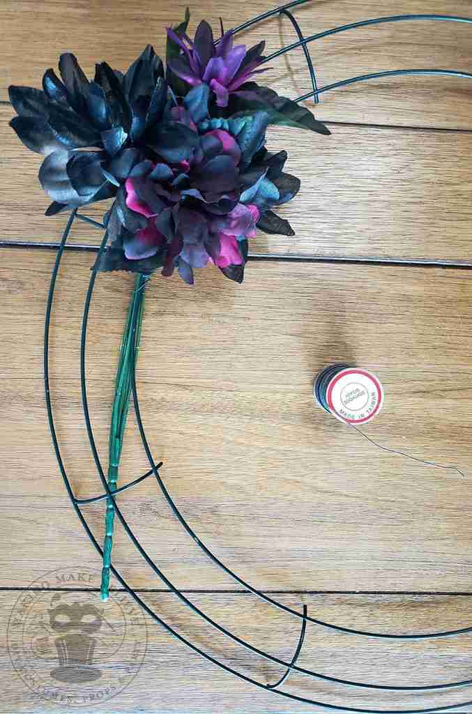 Wire Floral Bunch To Wreath Form