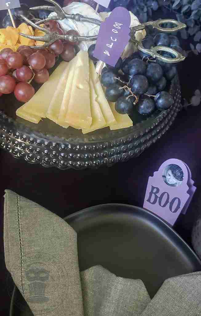 Halloween Place Cards and Halloween Party Picks