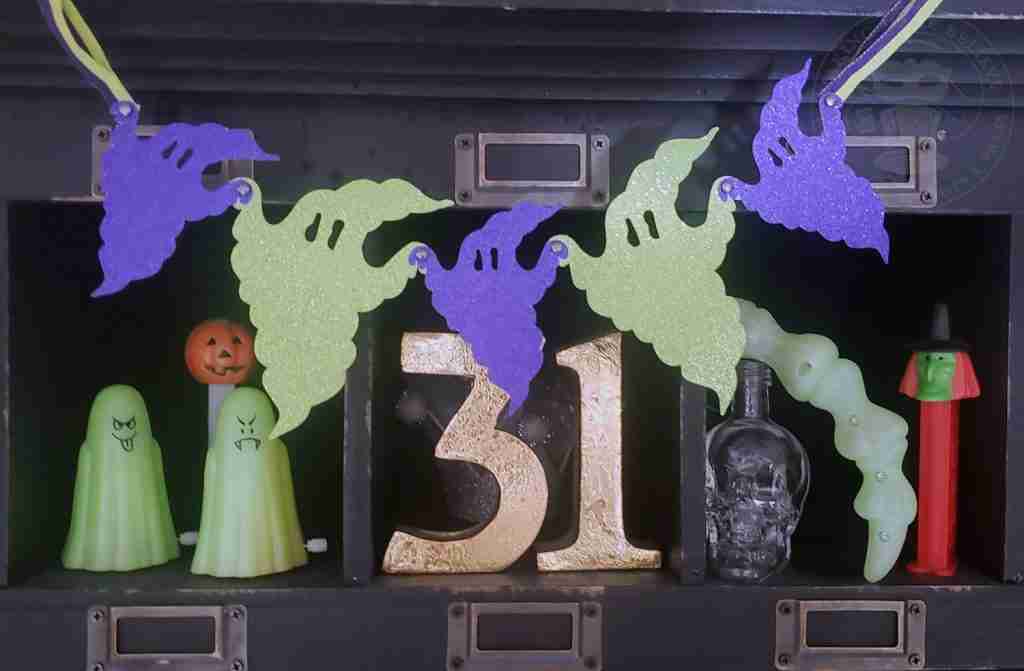 Spooky Cute Mini Ghost Garland