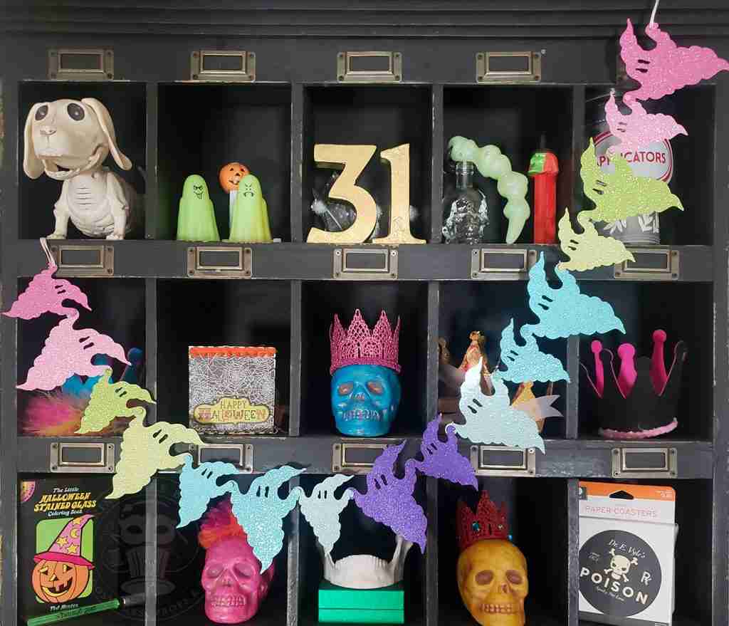 Spooky Cute Mini Ghost Garland