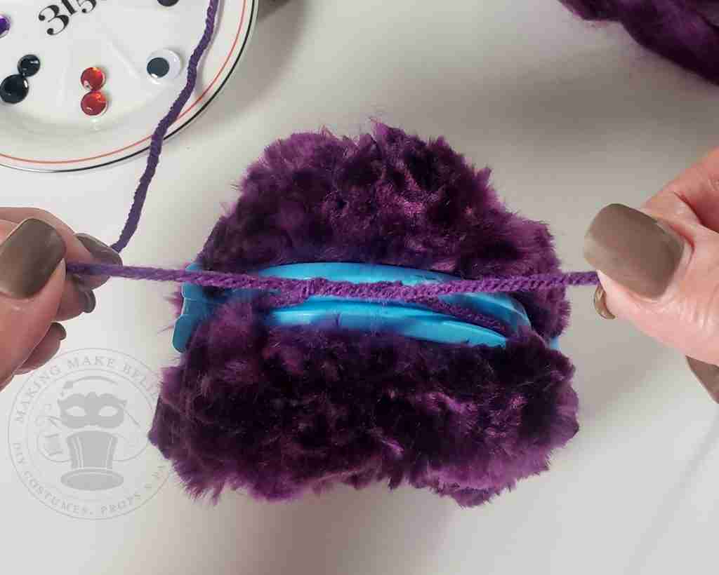 Tie Off Pom