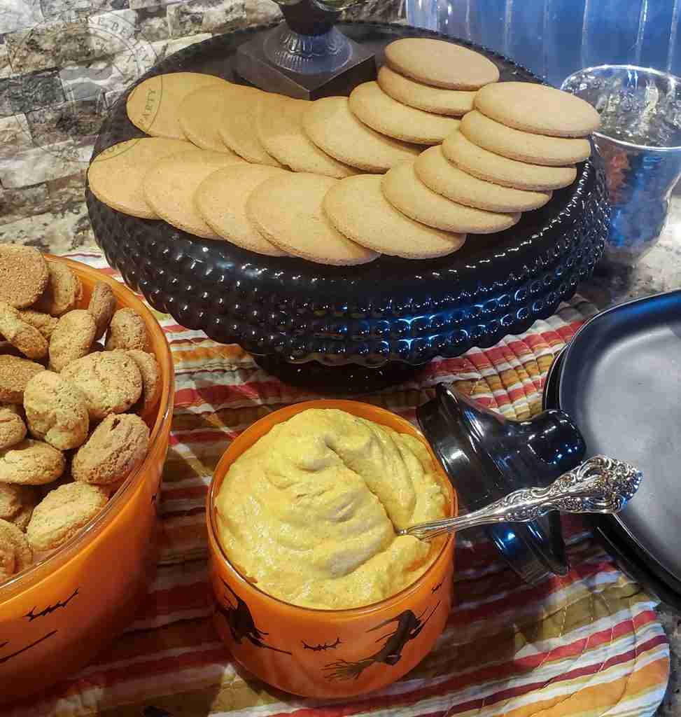 Easy Halloween Dip - Pumpkin Cheesecake Dip