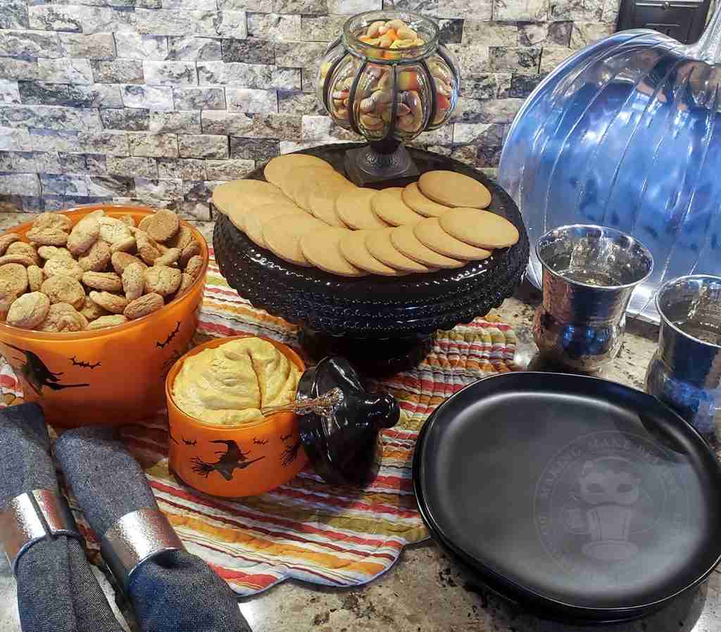 Easy Halloween Dip - Pumpkin Cheesecake Dip