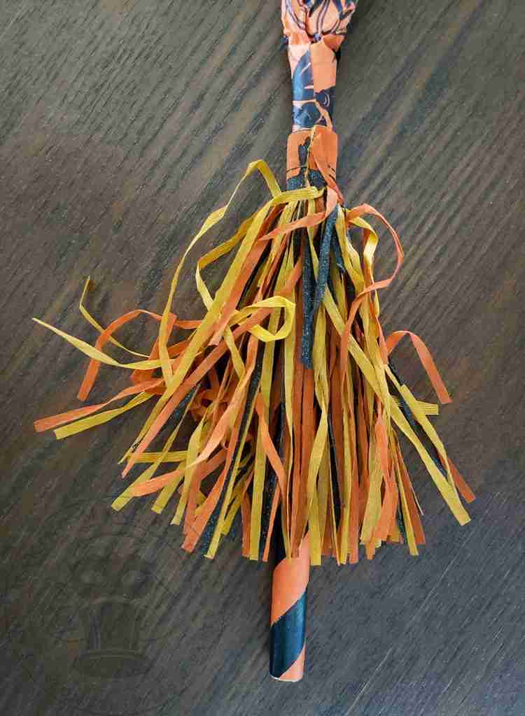 Blowout Vintage Halloween Noisemaker Horn