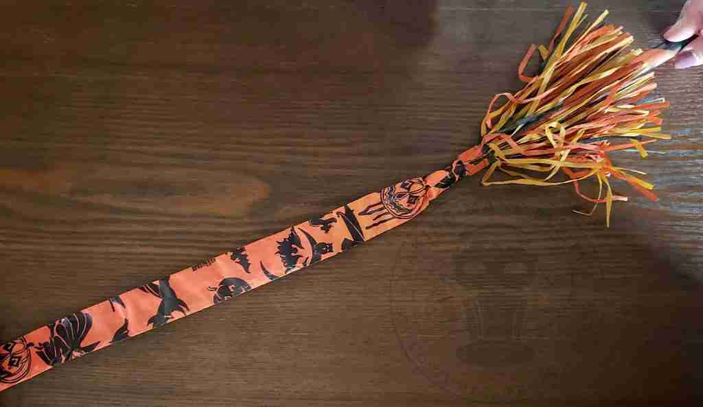 Blowout Vintage Halloween Noisemaker Horn