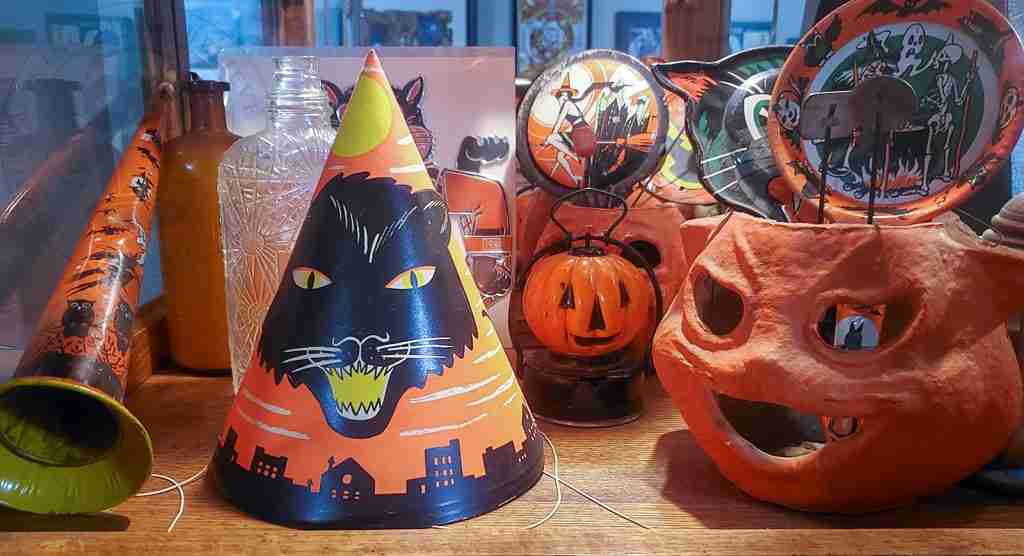Vintage Halloween Noisemaker Horn