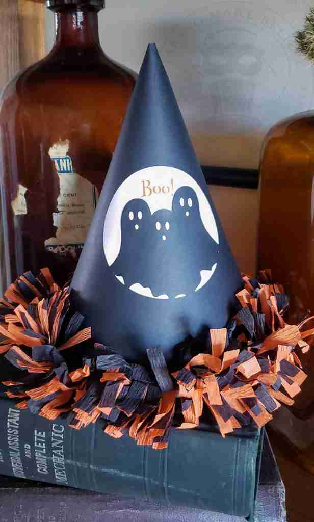 DIY Halloween Crepe Paper Festoon