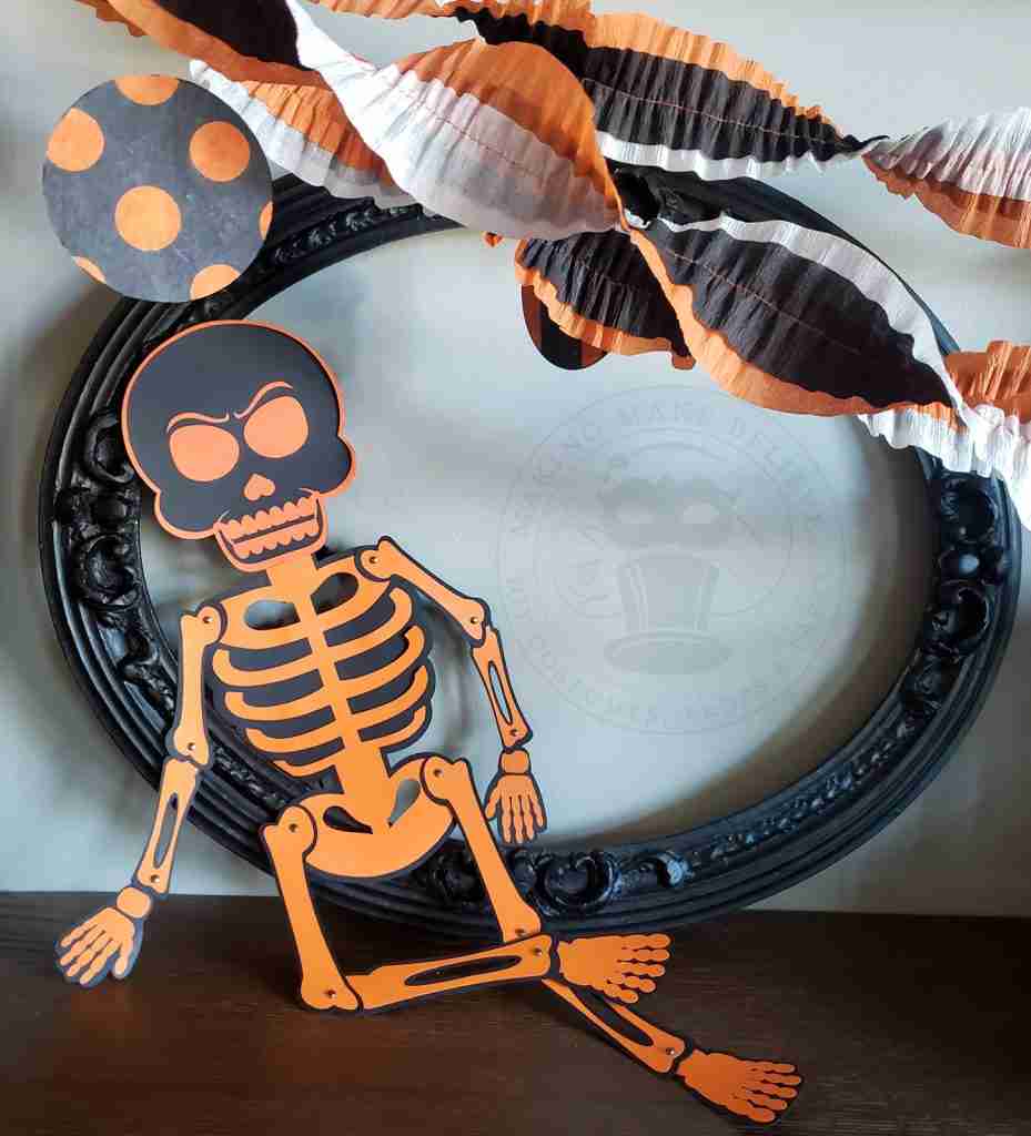 DIY Halloween Crepe Paper Festoon & Swag Dot