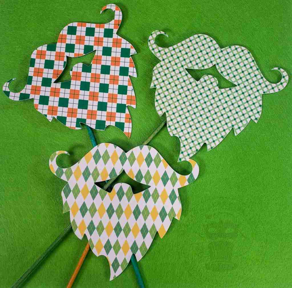 Paper Leprechaun Beard Plaids