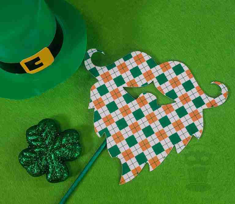 Paper Leprechaun Beard St Patrick's Plaid