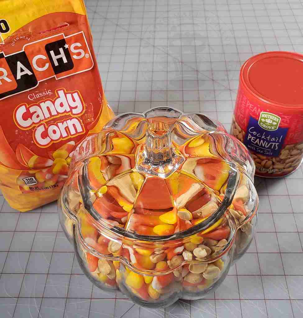 Candy Corn & Peanut Mix