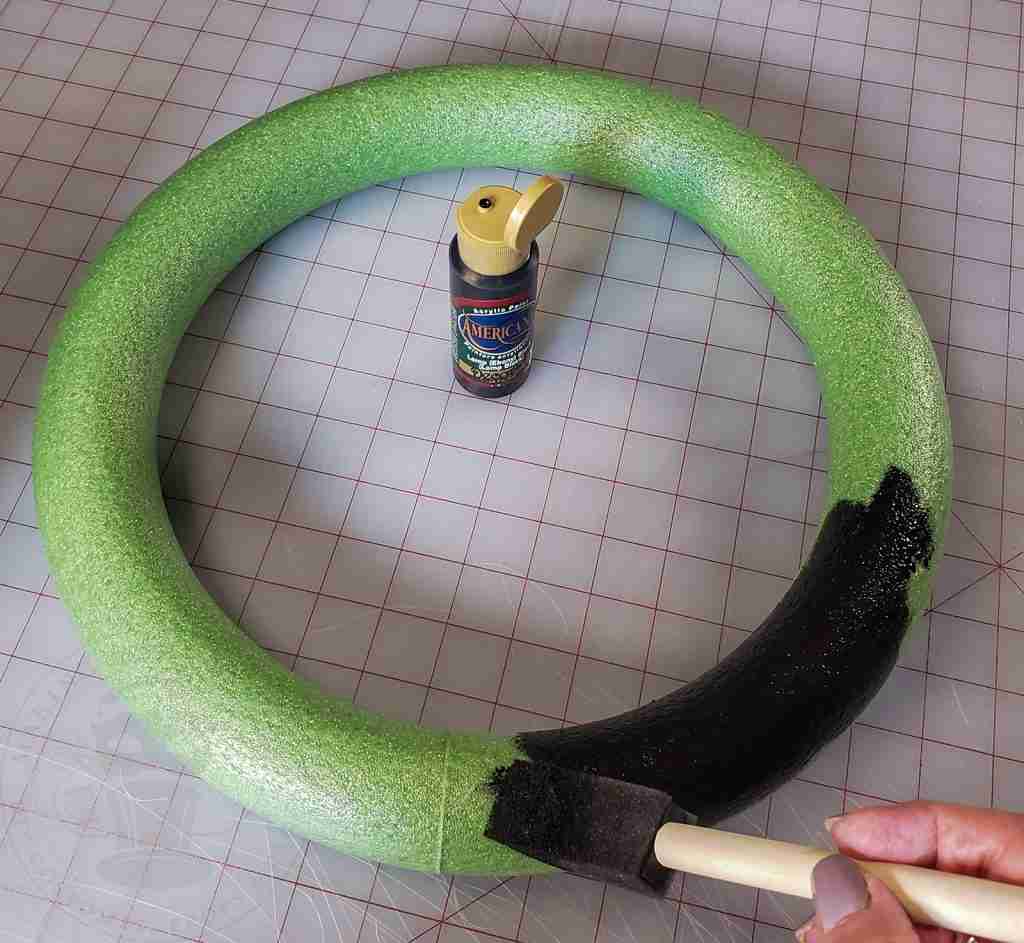 Paint Wreath Form