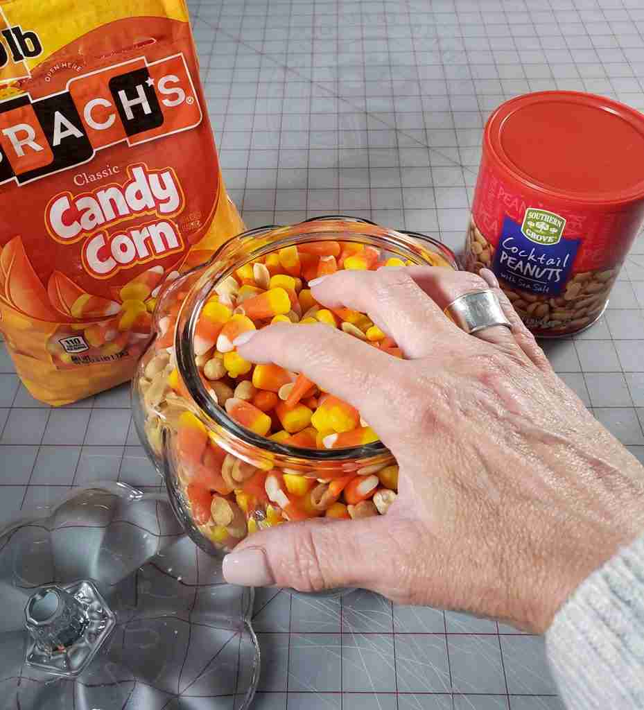 Candy Corn & Peanut Mix