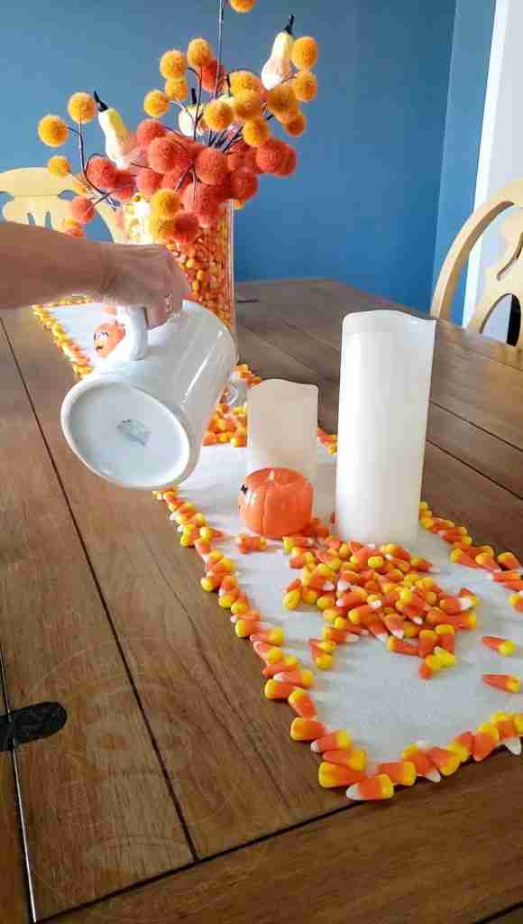 Fill Runner With Loose Candy Corn