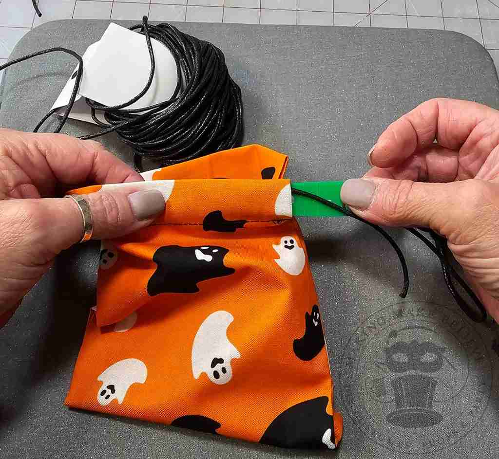 Insert Cording In One Direction
