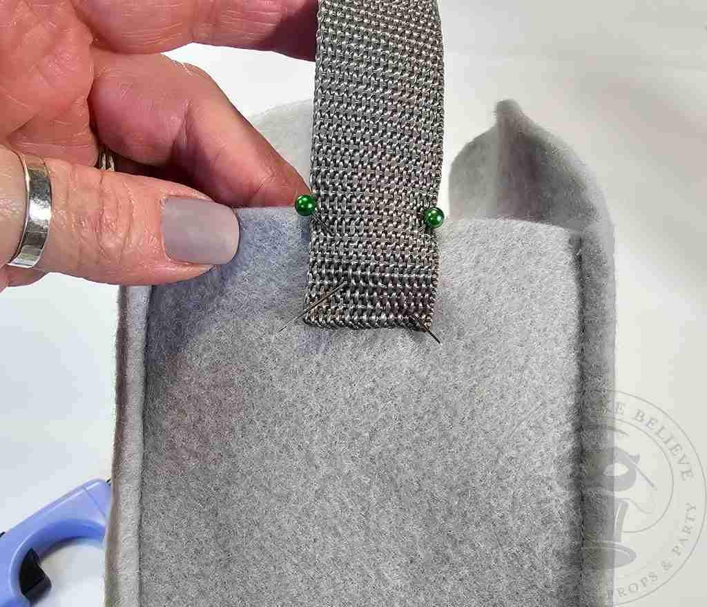 Pin Belting To Center Side of Bag