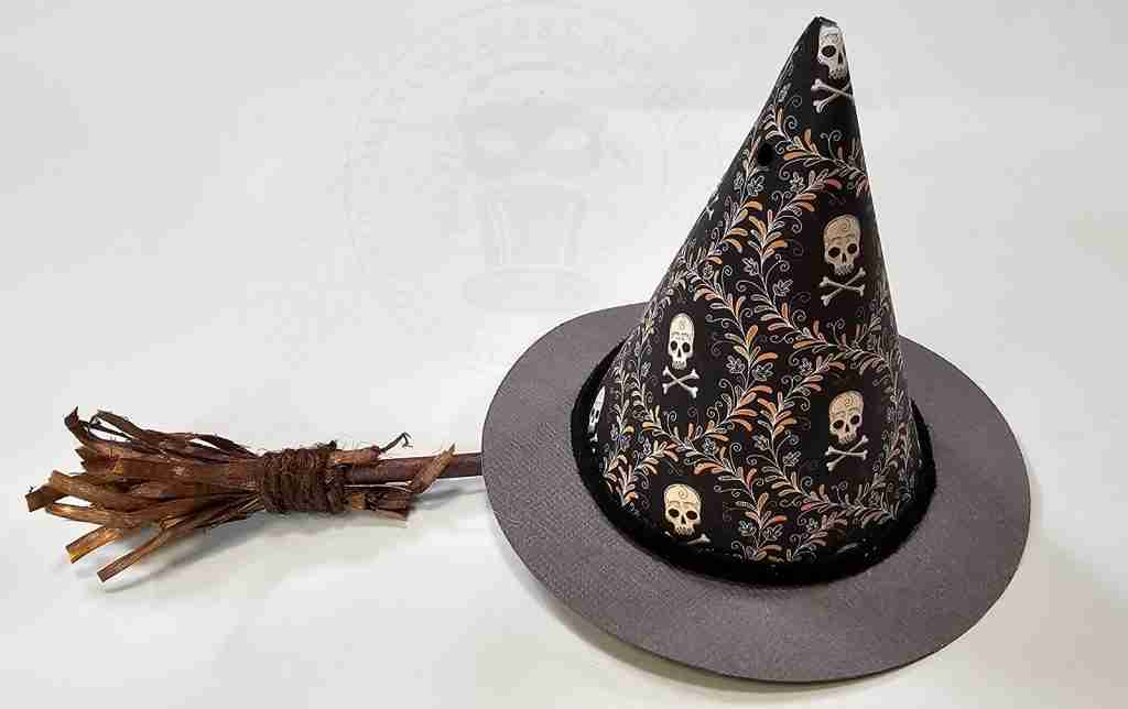 Mini Paper With Hat with Broom