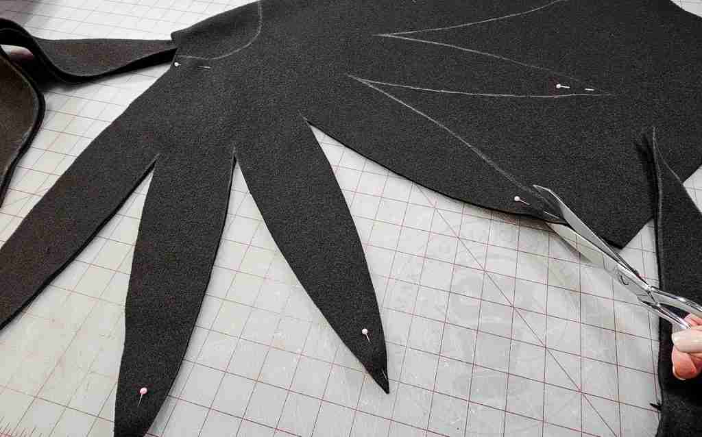 Cut Out Collar