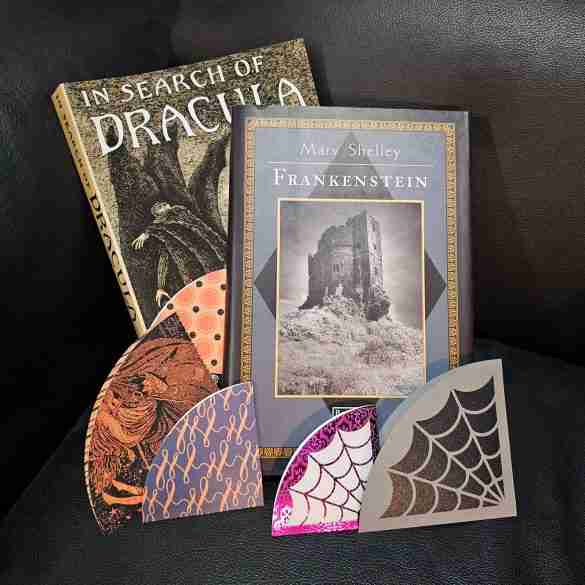 Simple Spooky Bookmarks