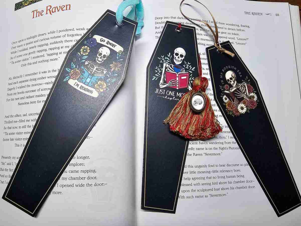 Skeleton Coffin Bookmarks Free Printable for Spooky Reads | Making Make ...