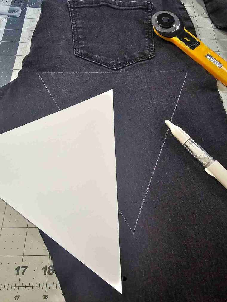 Pennant Traced
