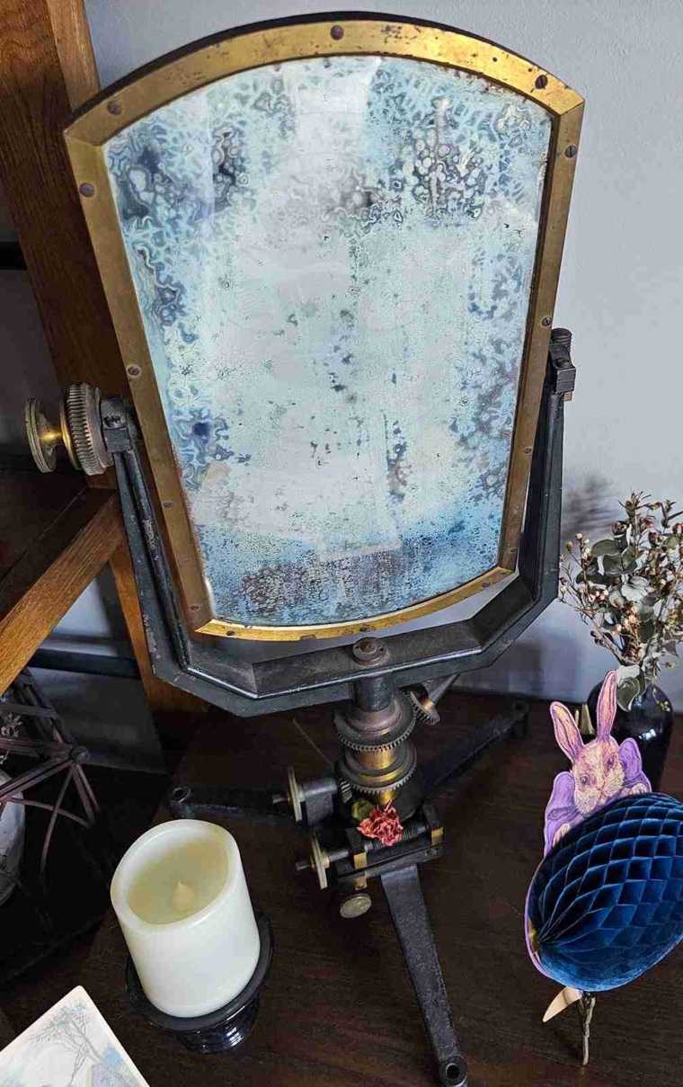 Haunted Haul - Mystery Mirror
