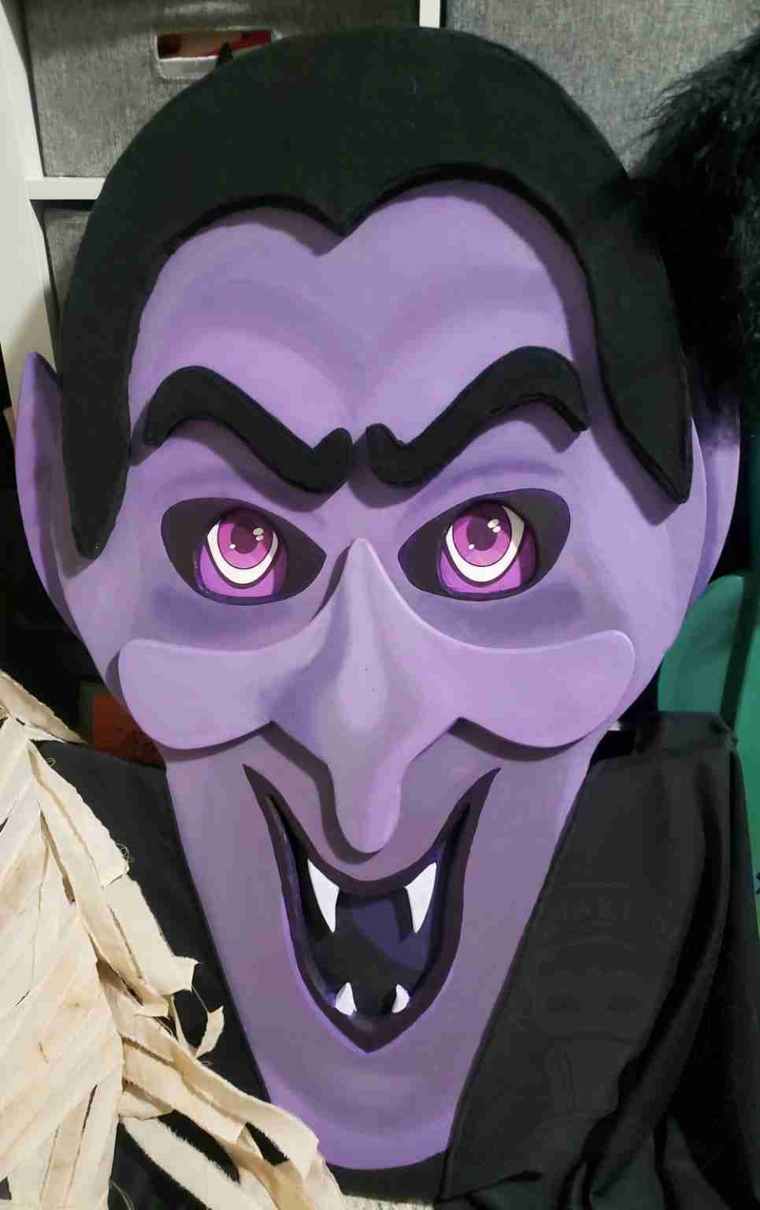 Oversize Halloween Dracula Vampire Prop Display