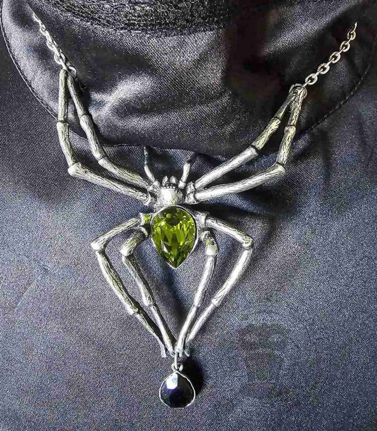 Emerald Venom by Alchemy Gothic