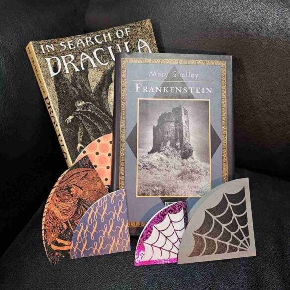 Simple Spooky Bookmarks