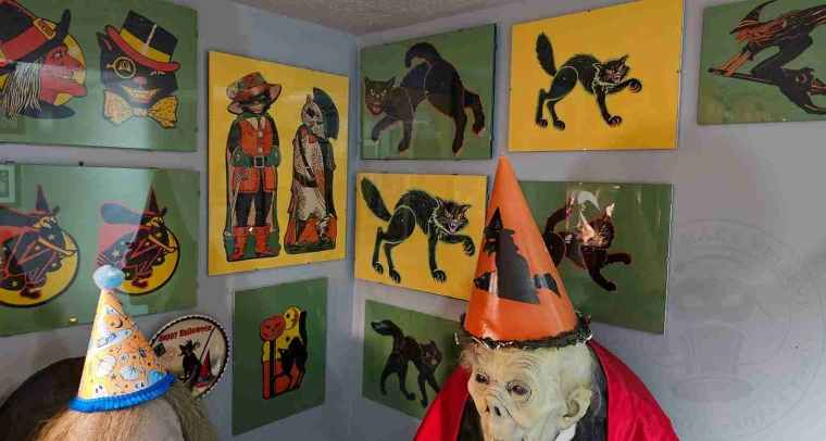 Halloween Gallery Wall at Making Make Believe