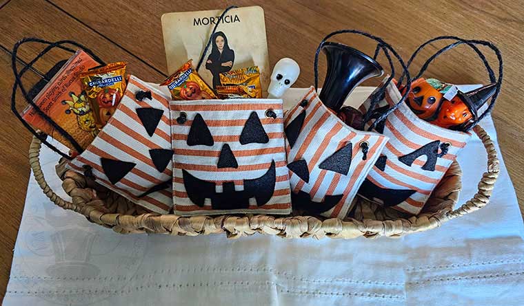 Bite size Halloween boo bags