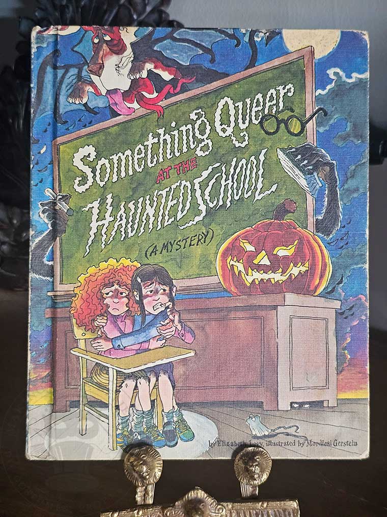 1982 Something Queer At The Haunted School Book