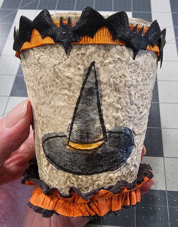 Embellish as desired with ribbon and festoon