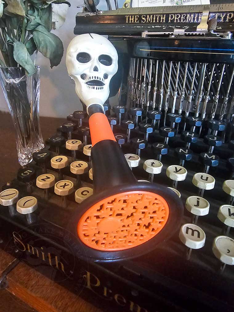 Vintage 1960s Fun World skull horn noisemaker