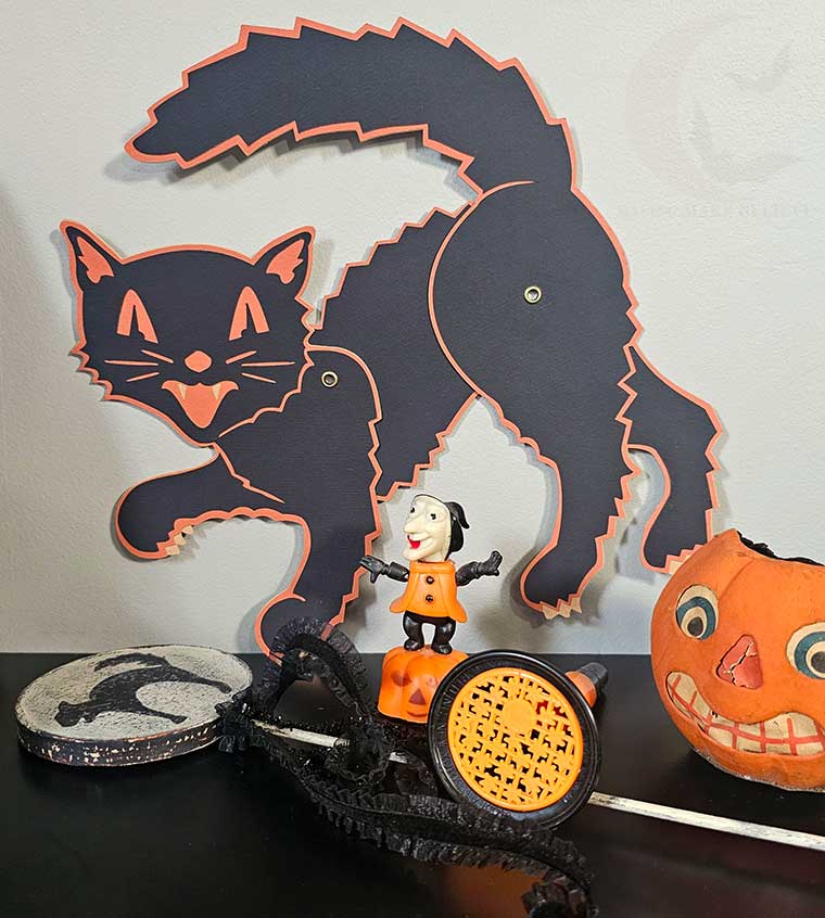 Vintage Inspired Jointed Scaredy Cat